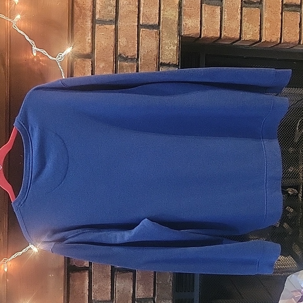 Mens Izod sweatshirt. COLOR Blue.Size XL. - Picture 4 of 4